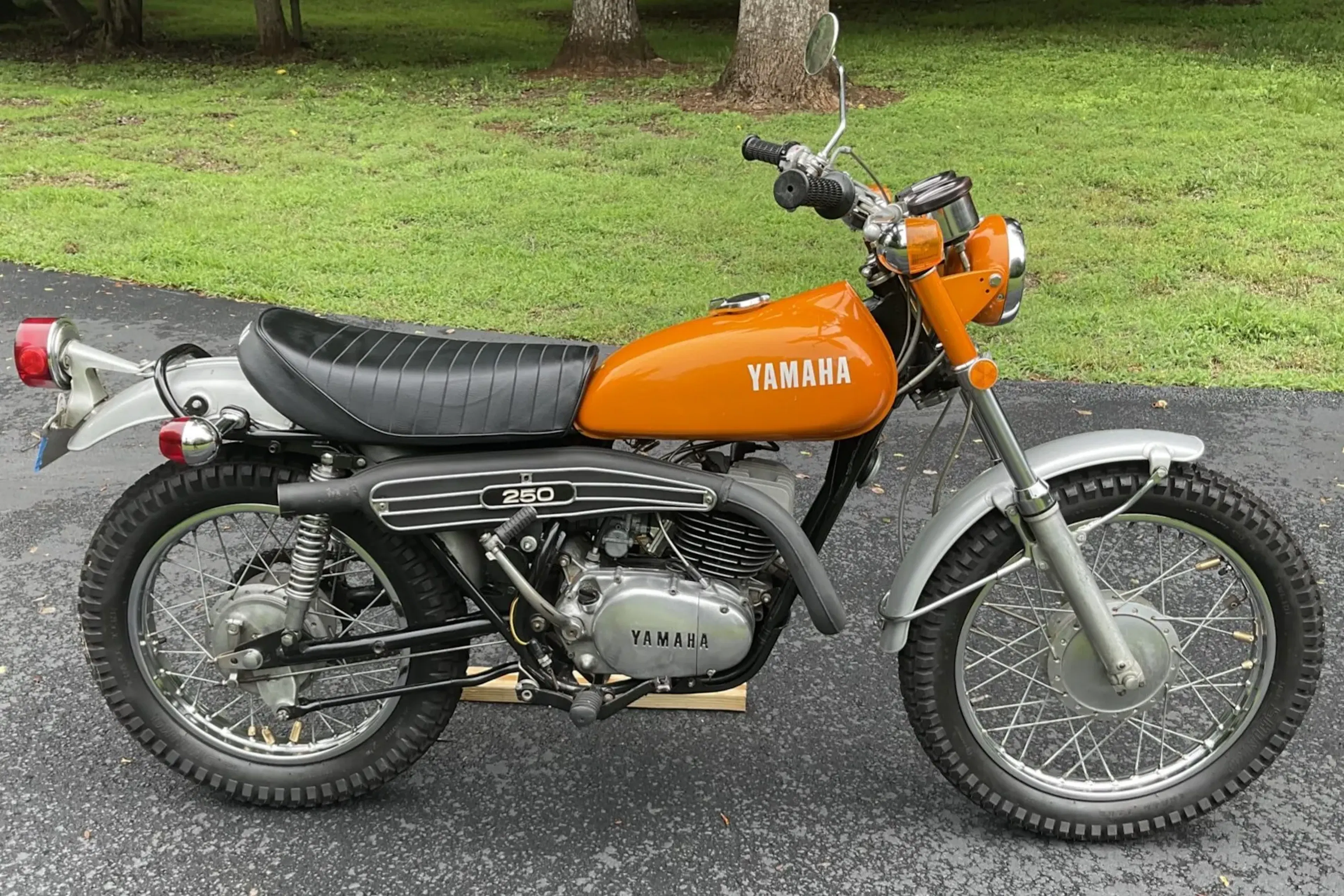 1970 Yamaha RT1 Enduro Base | Hagerty Valuation Tools®